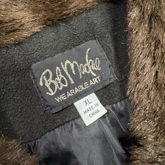 BOB MACKIE Wearable Art Black Embroidered Fleece Vest Faux Fur Collar Size XL - Picture 2 of 7